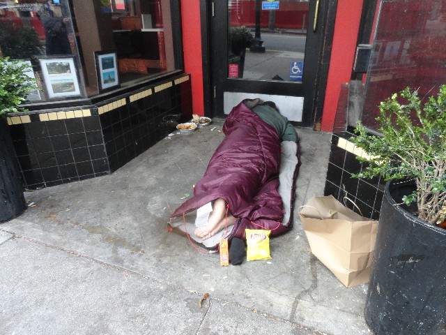 Homeless outreach charity Berkeley CA to homeless on the streets